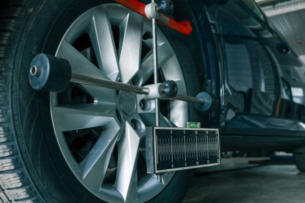 How Do I Know If My Wheels Need Alignment? 10 Warning Signs